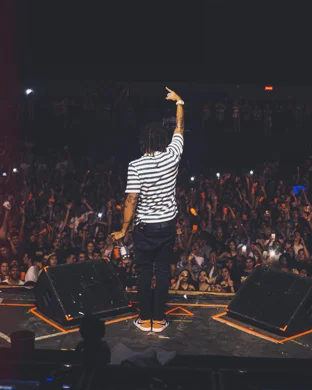 Lil Wayne Reading