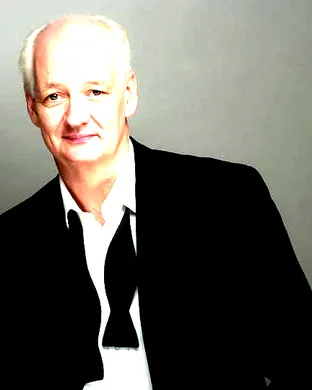 Colin Mochrie Reading