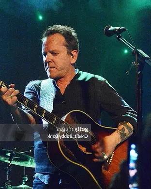 Kiefer Sutherland Glenside